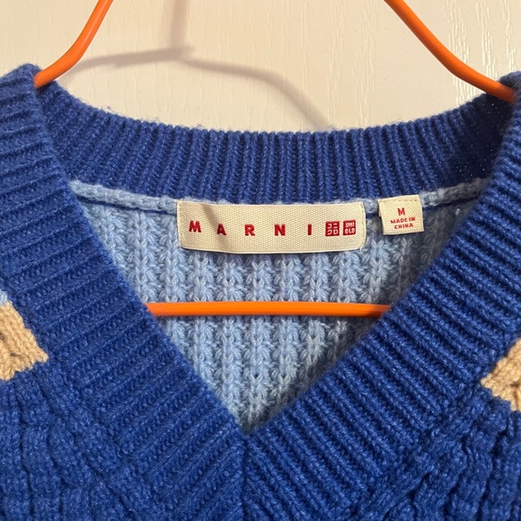 MARNI x Uniqlo Popcorn Knitted V Neck Long Sleeved Sweater - Picture 4 of 6